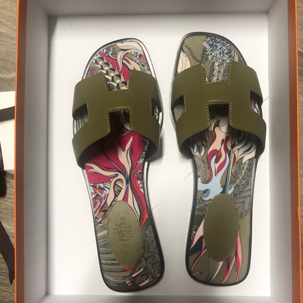 Hermès Oran Sandal 7.5